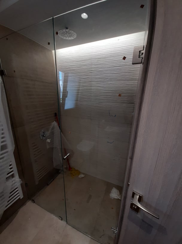 Ανοιγόμενη ντουζιέρα 11