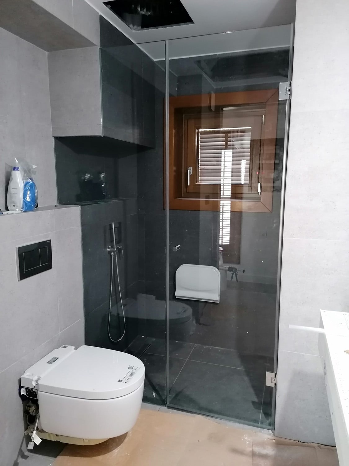 Ανοιγόμενη ντουζιέρα 13