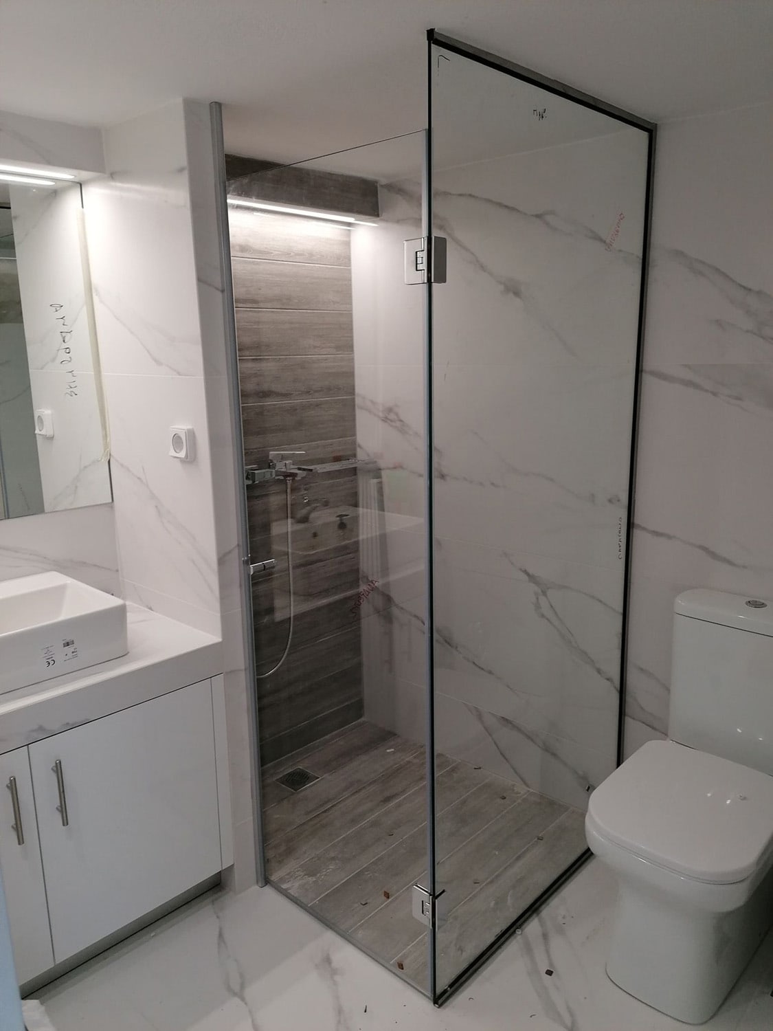 Ανοιγόμενη ντουζιέρα 15