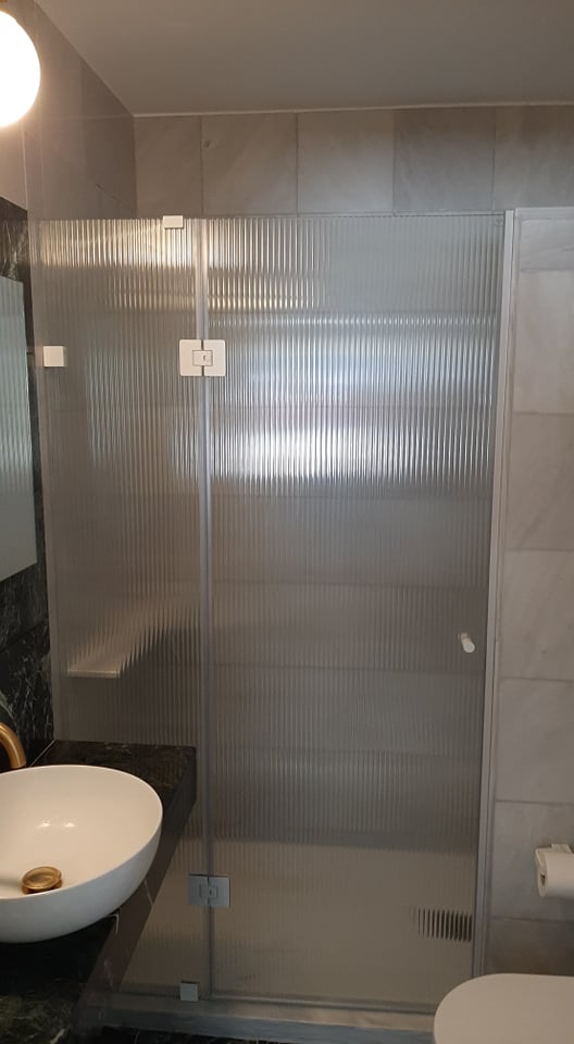 Ανοιγόμενη ντουζιέρα 20