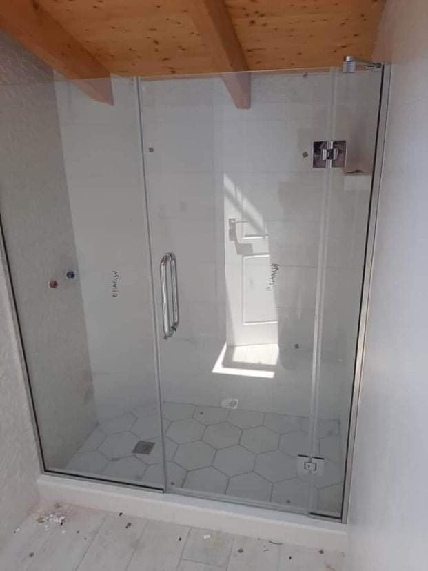 Ανοιγόμενη ντουζιέρα 25