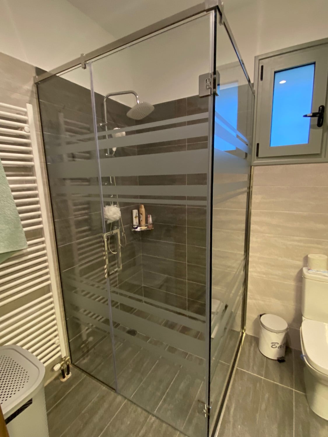 Ανοιγόμενη ντουζιέρα 31