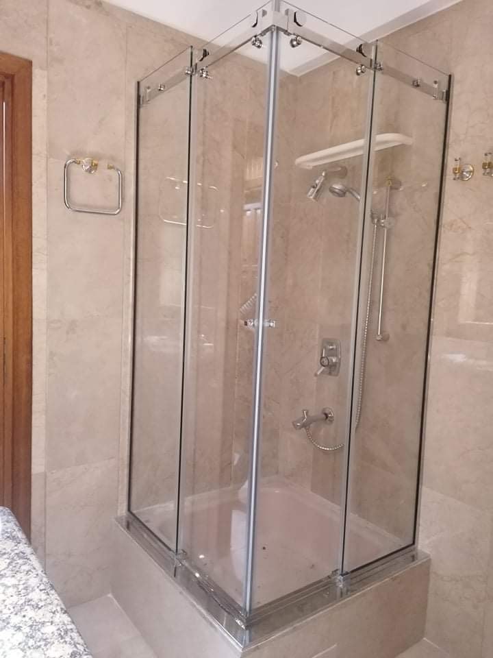 Συρόμενη ντουζιέρα 33