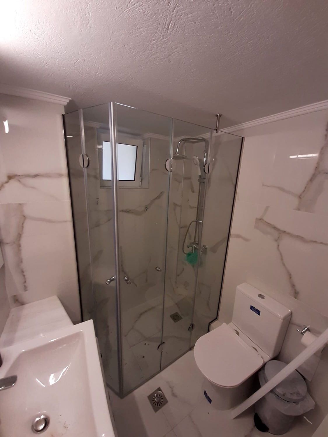 Ντουζιέρα σπαστή 14