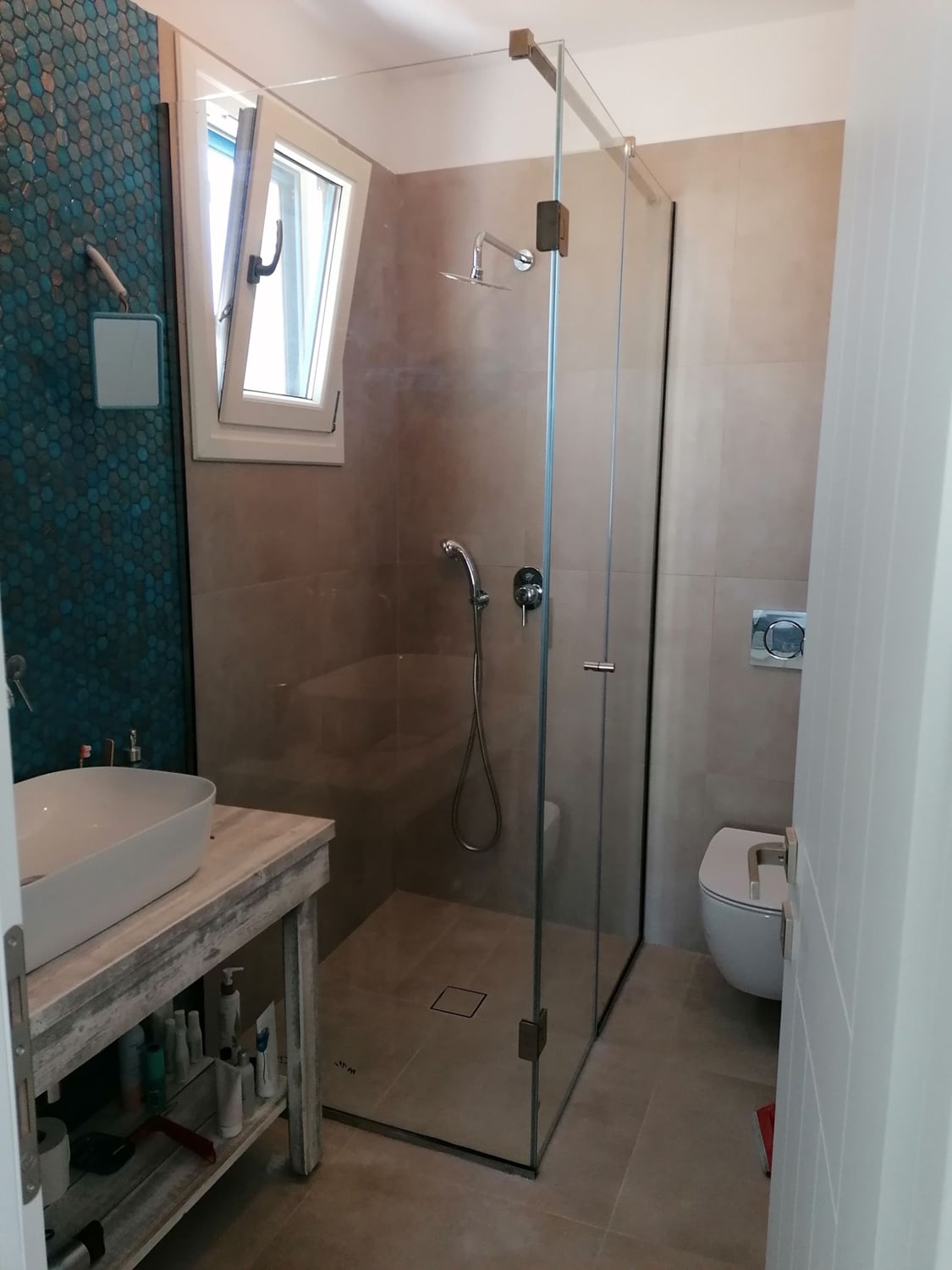 Ντουζιέρα σπαστή 18