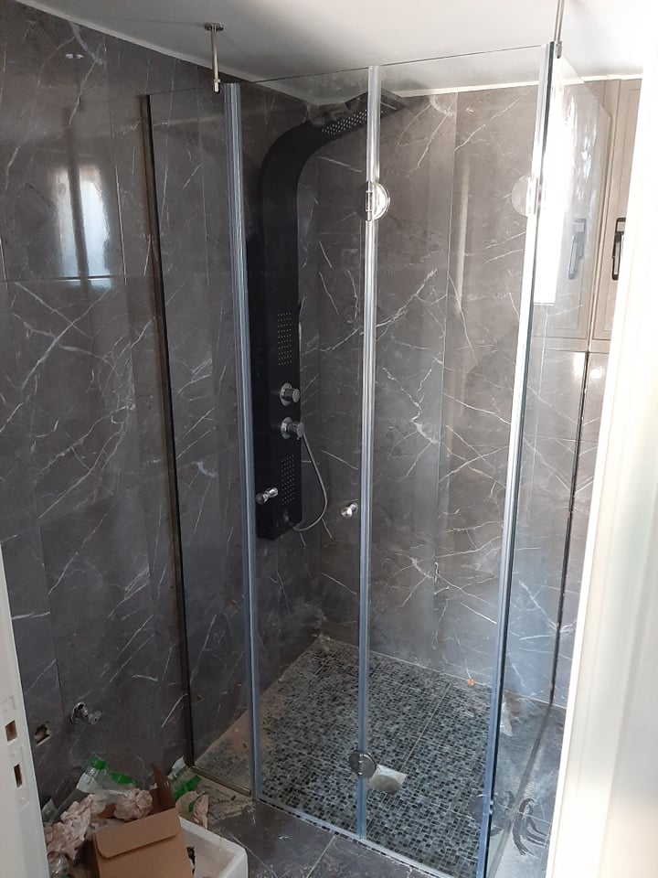 Ντουζιέρα σπαστή 20