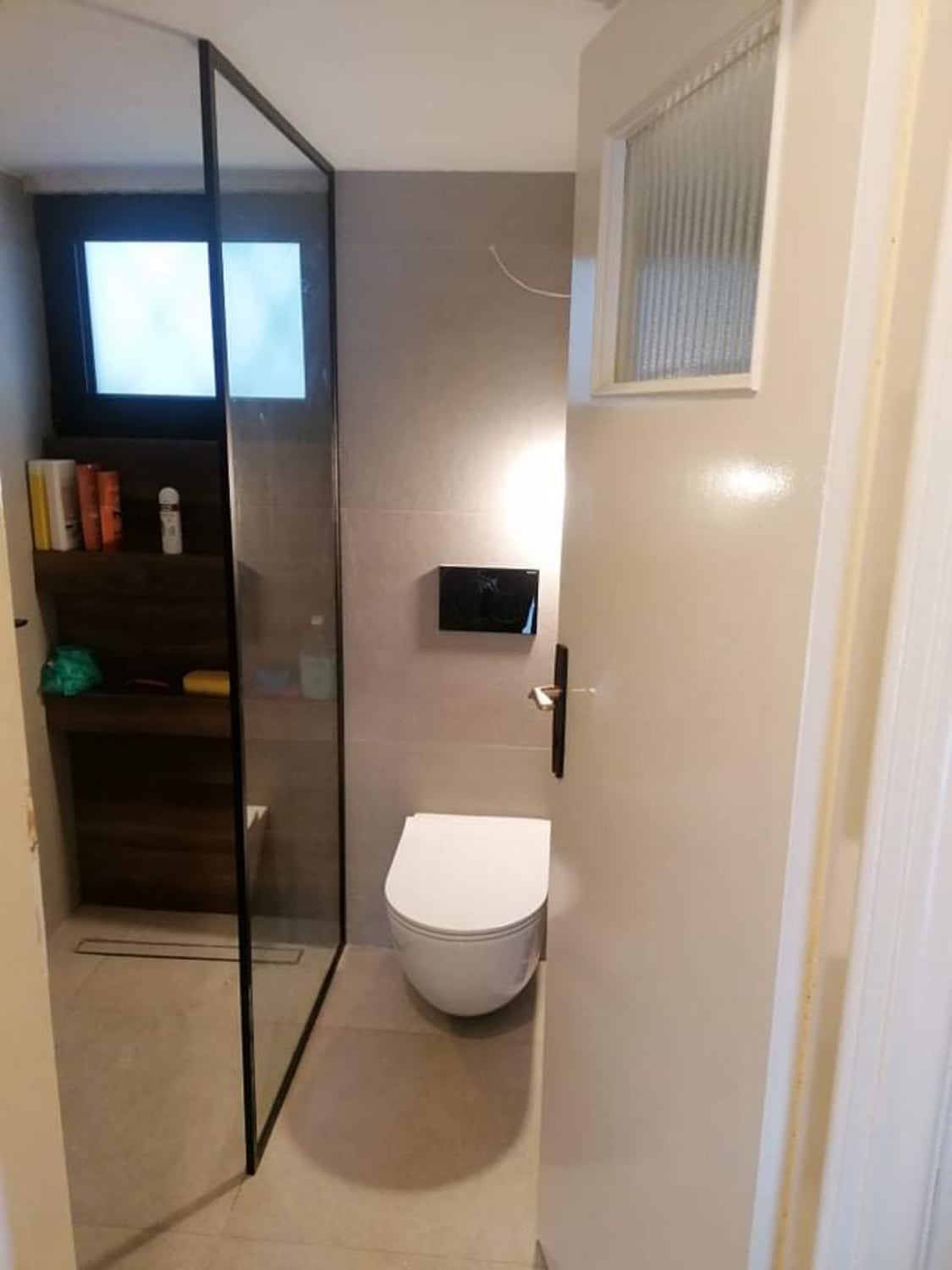 Σταθερό γυαλί για ντουζιέρες - 24