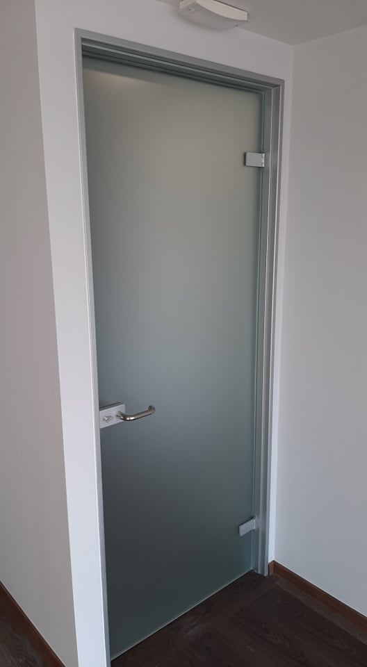 Ανοιγόμενη Εσωτερική Πόρτα 28