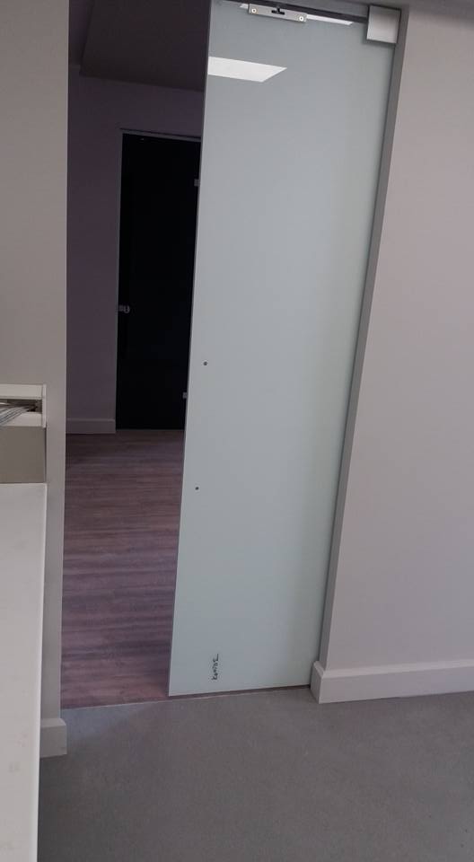 Συρόμενη Εσωτερική Πόρτα 8